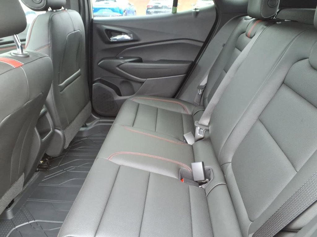 New 2026 Chevrolet Trax RS w/ Sunroof Package FWD image 6