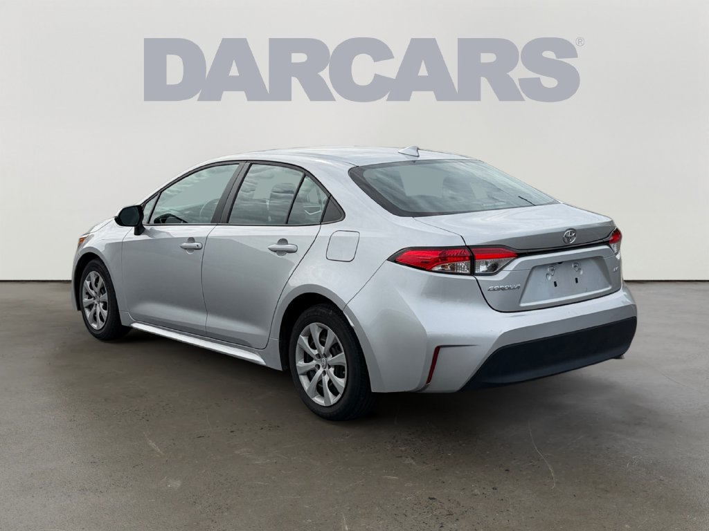 Used 2025 Toyota Corolla LE FWD image 5