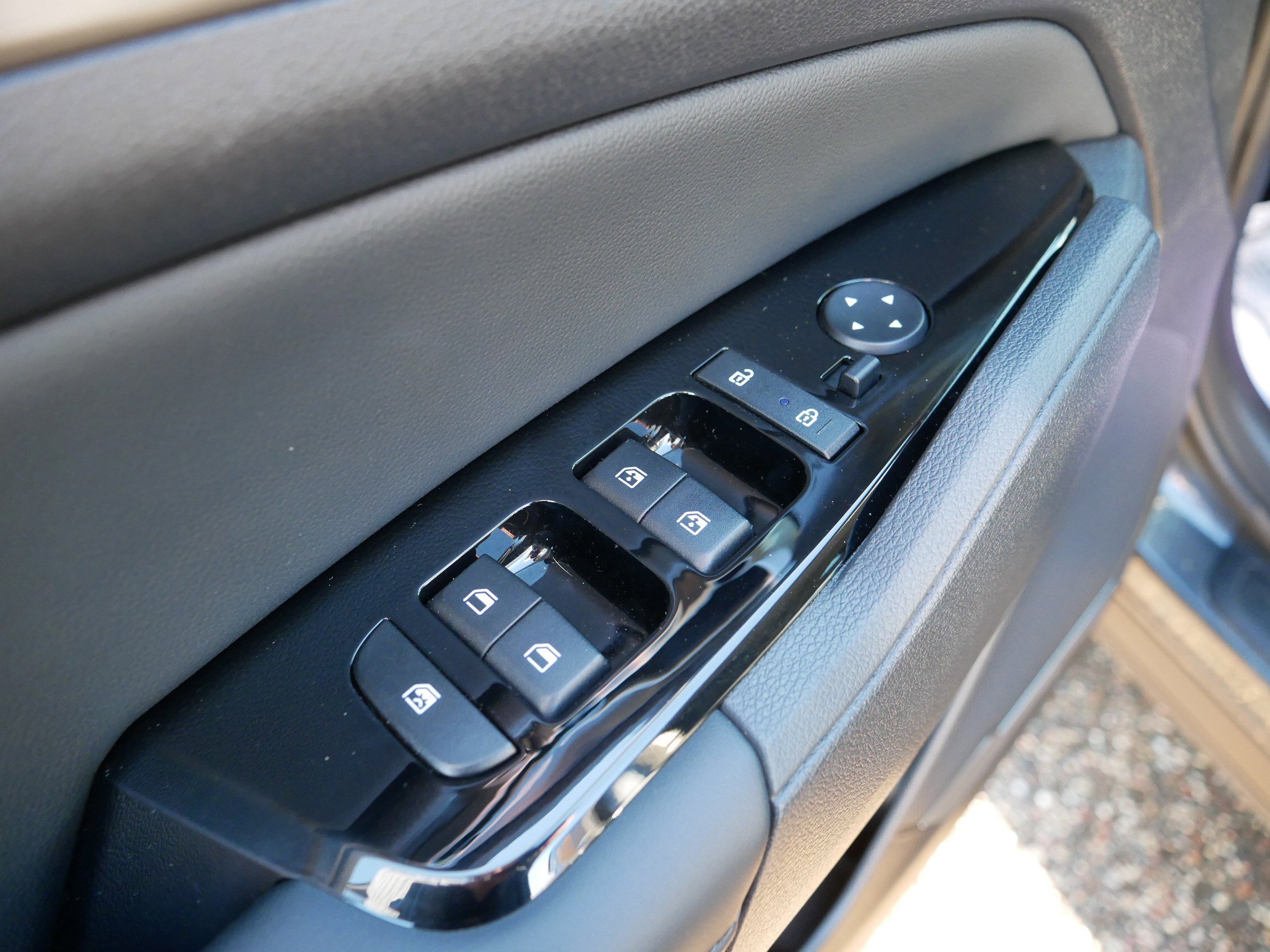 Certified 2024 Kia Sportage EX image 19