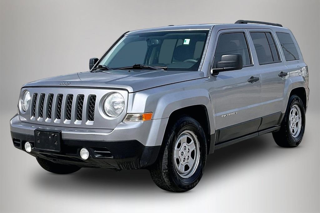 Used 2016 Jeep Patriot Sport FWD image 2