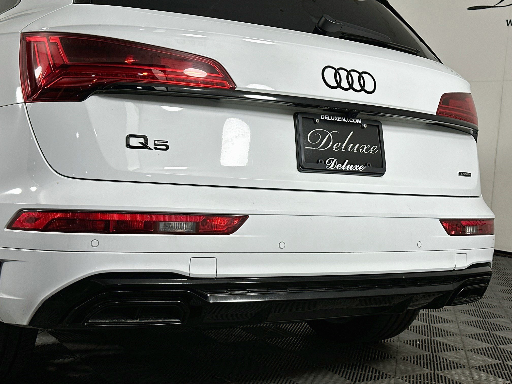 Used 2024 Audi Q5 e Prestige w/ Prestige Package AWD/4WD image 27