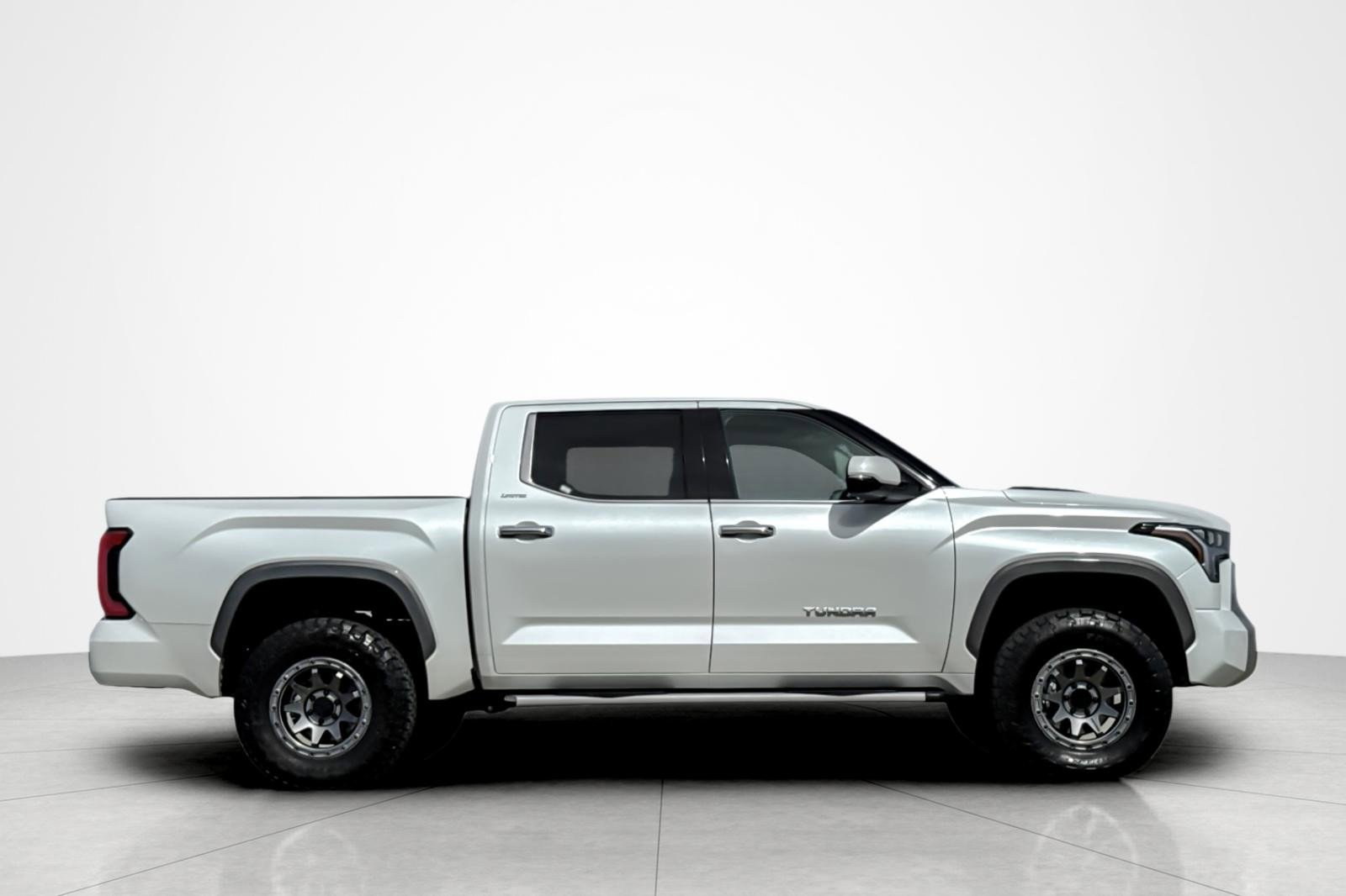 Used 2023 Toyota Tundra Limited image 6