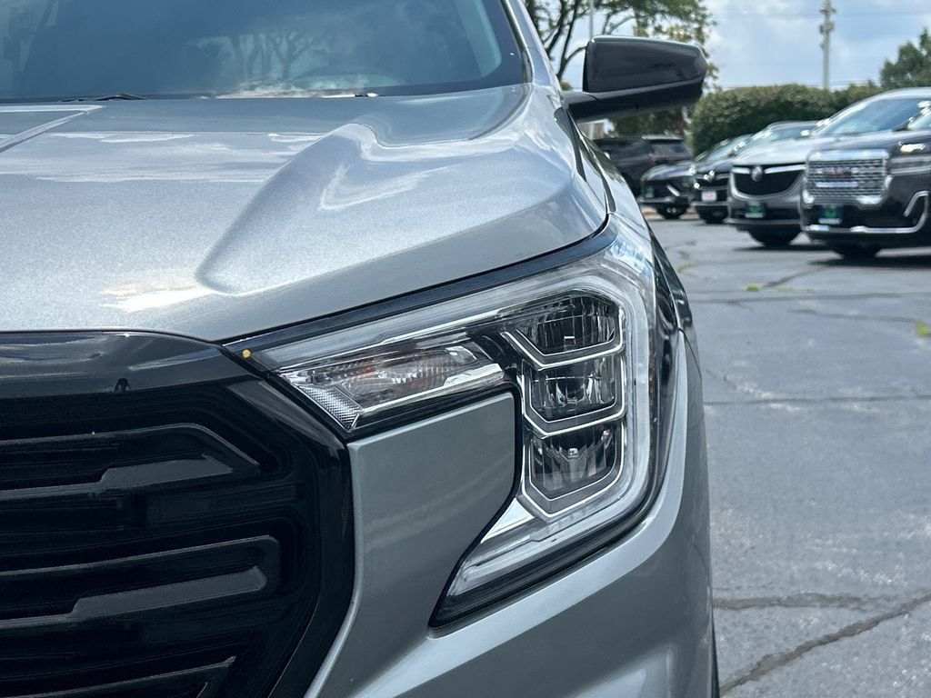 Certified 2023 GMC Terrain SLE w/ Elevation Edition FWD image 12