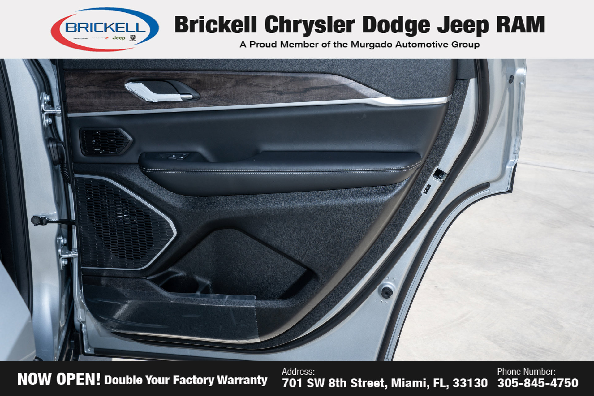 New 2026 Jeep Grand Cherokee L Limited w/ Limited Altitude Package AWD/4WD image 22
