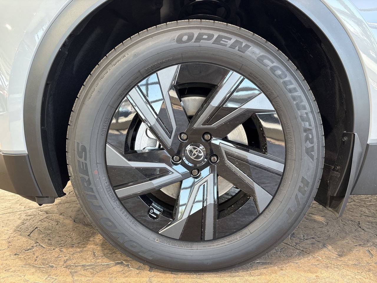 New 2026 Toyota C-HR AWD/4WD image 10