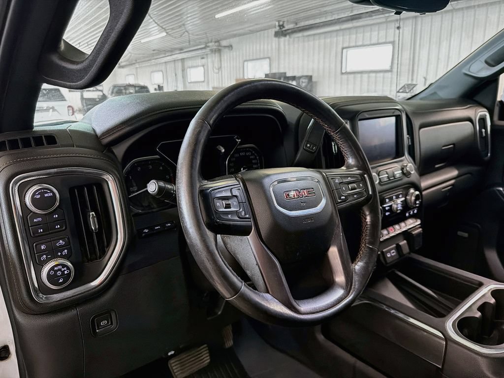 Used 2020 GMC Sierra 1500 AT4 w/ Technology Package AWD/4WD image 8