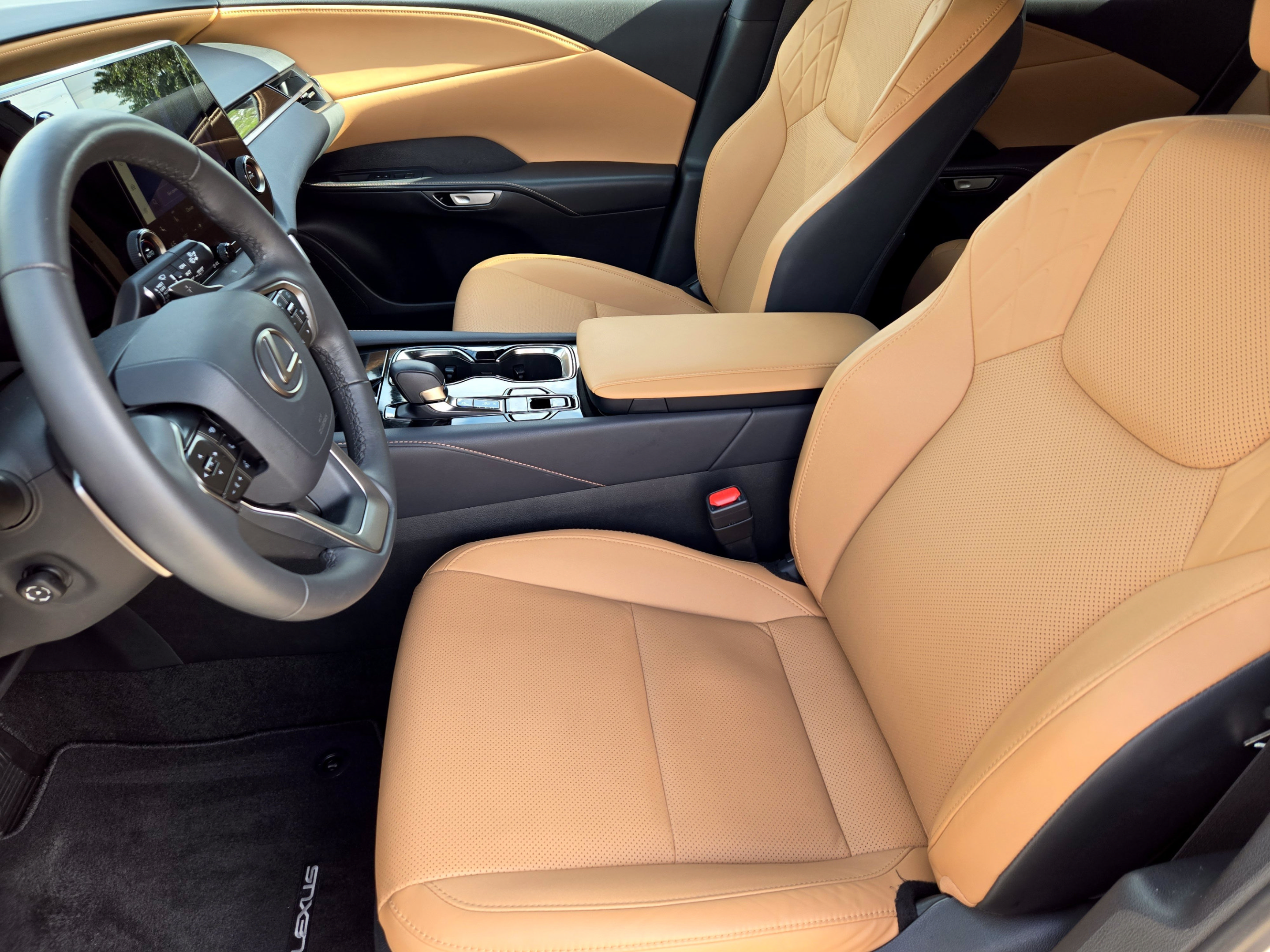 Used 2025 Lexus RX 350 FWD w/ Technology Package image 9