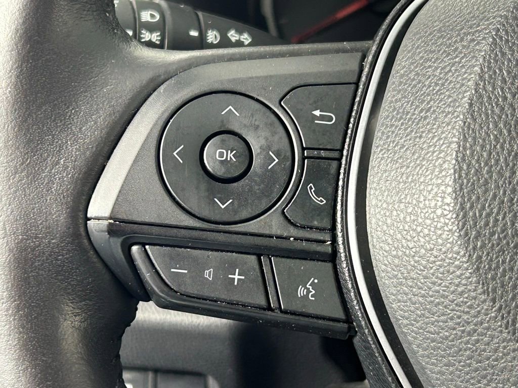 Used 2021 Toyota RAV4 XLE image 26