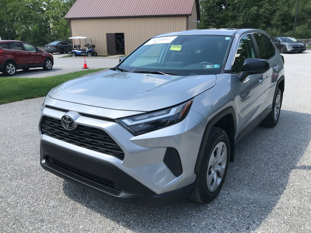 Certified 2024 Toyota RAV4 LE AWD/4WD image 4