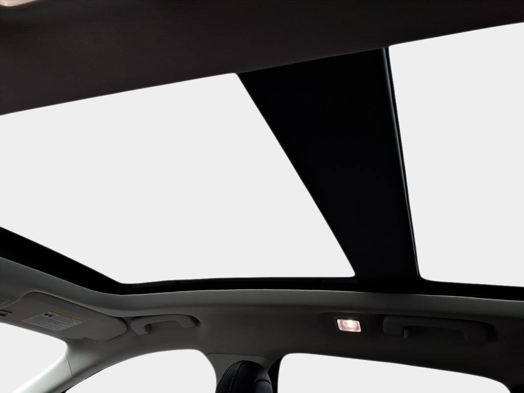 Used 2021 Ford Escape Titanium w/ Titanium Elite Package image 11