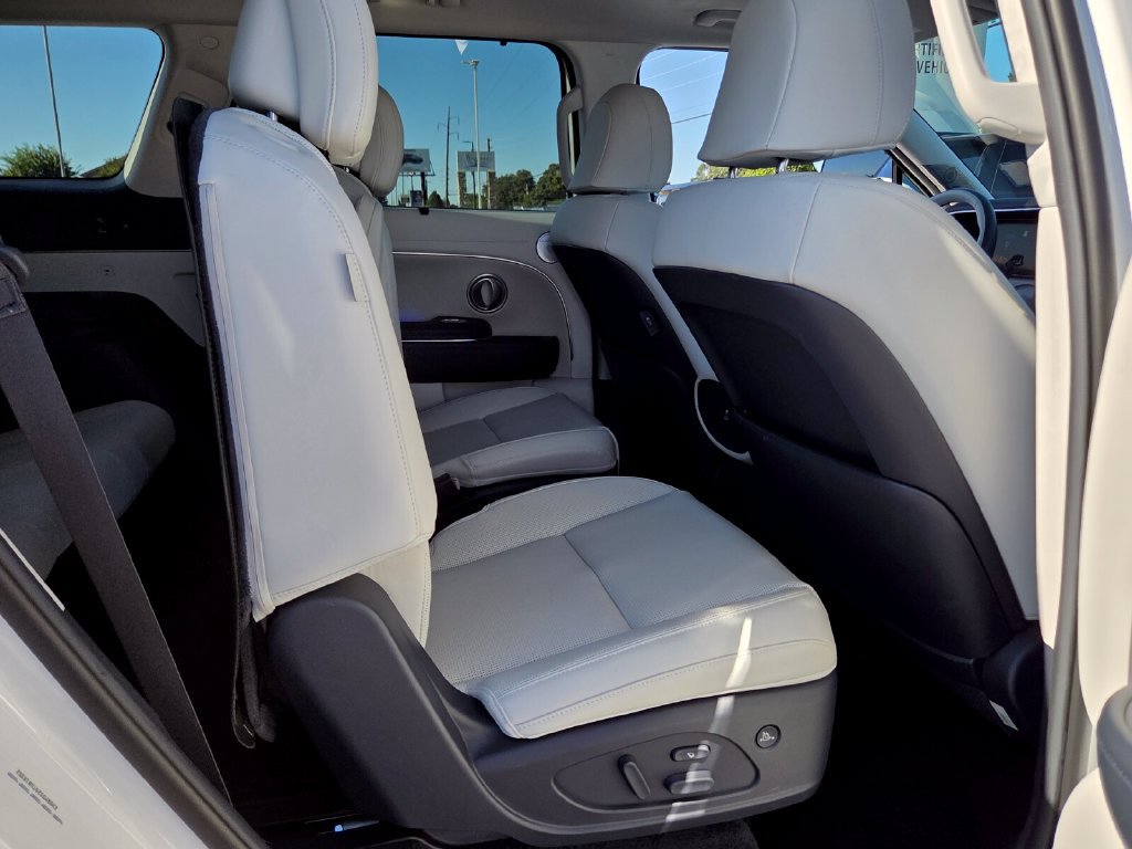 Used 2026 Hyundai Palisade Calligraphy FWD image 19
