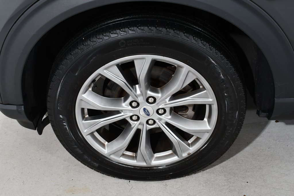 Used 2022 Ford Explorer XLT w/ Equipment Group 202A image 25