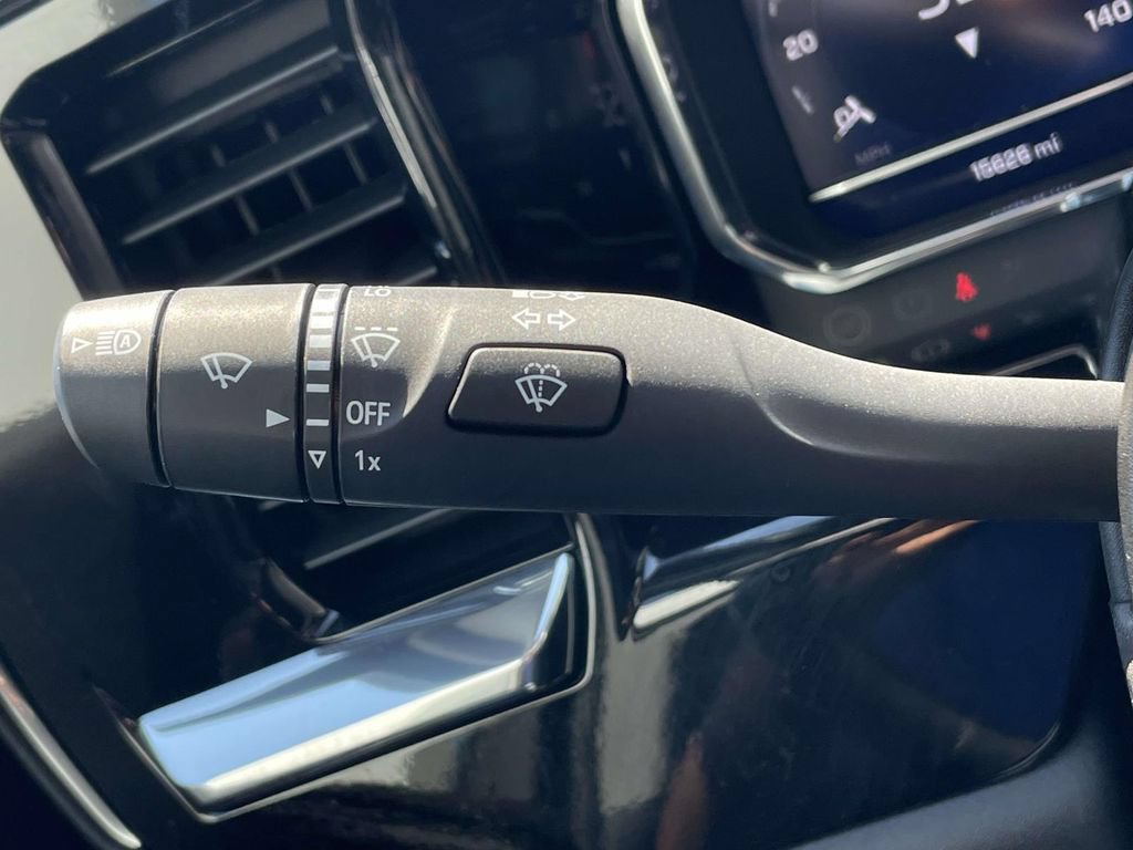 Used 2025 Chevrolet Silverado 1500 LT RWD image 22