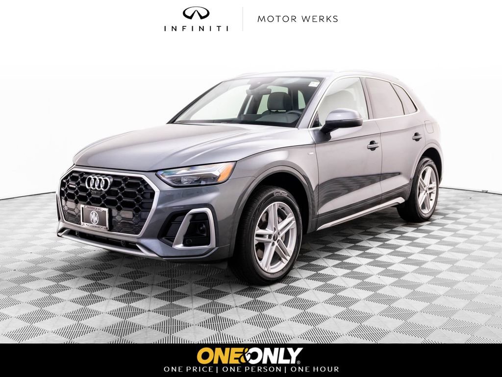 Used 2024 Audi Q5 e Premium Plus w/ Premium Plus Package image 1
