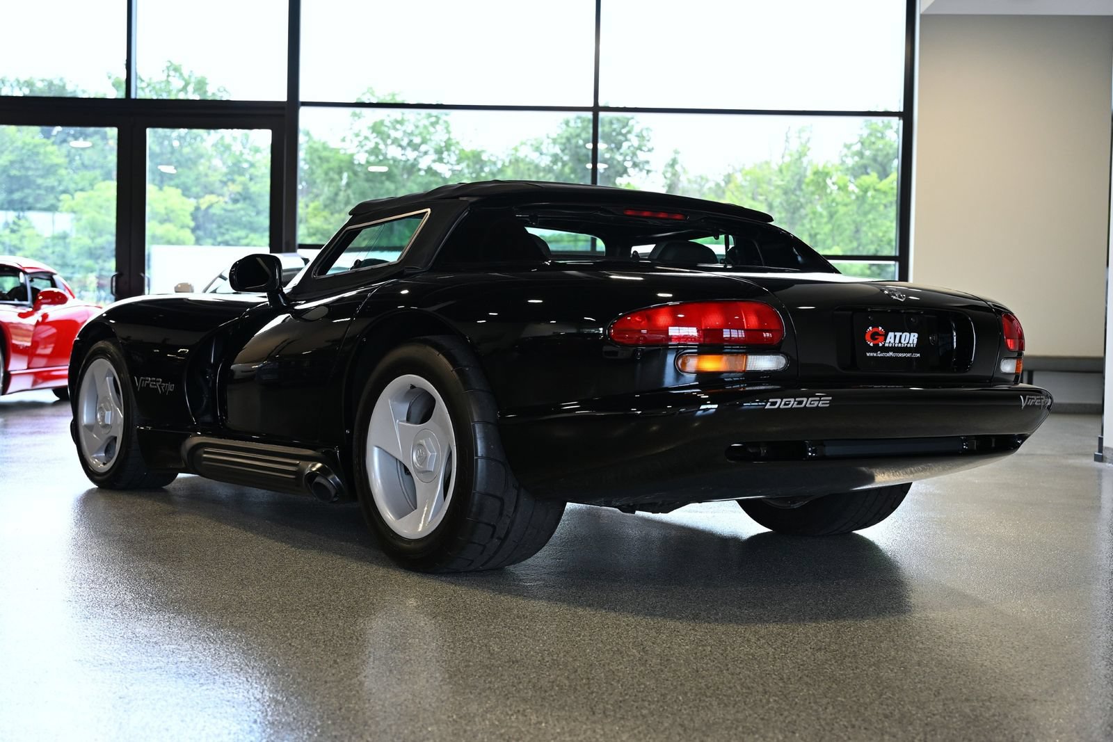Used 1994 Dodge Viper RT/10 RWD image 9