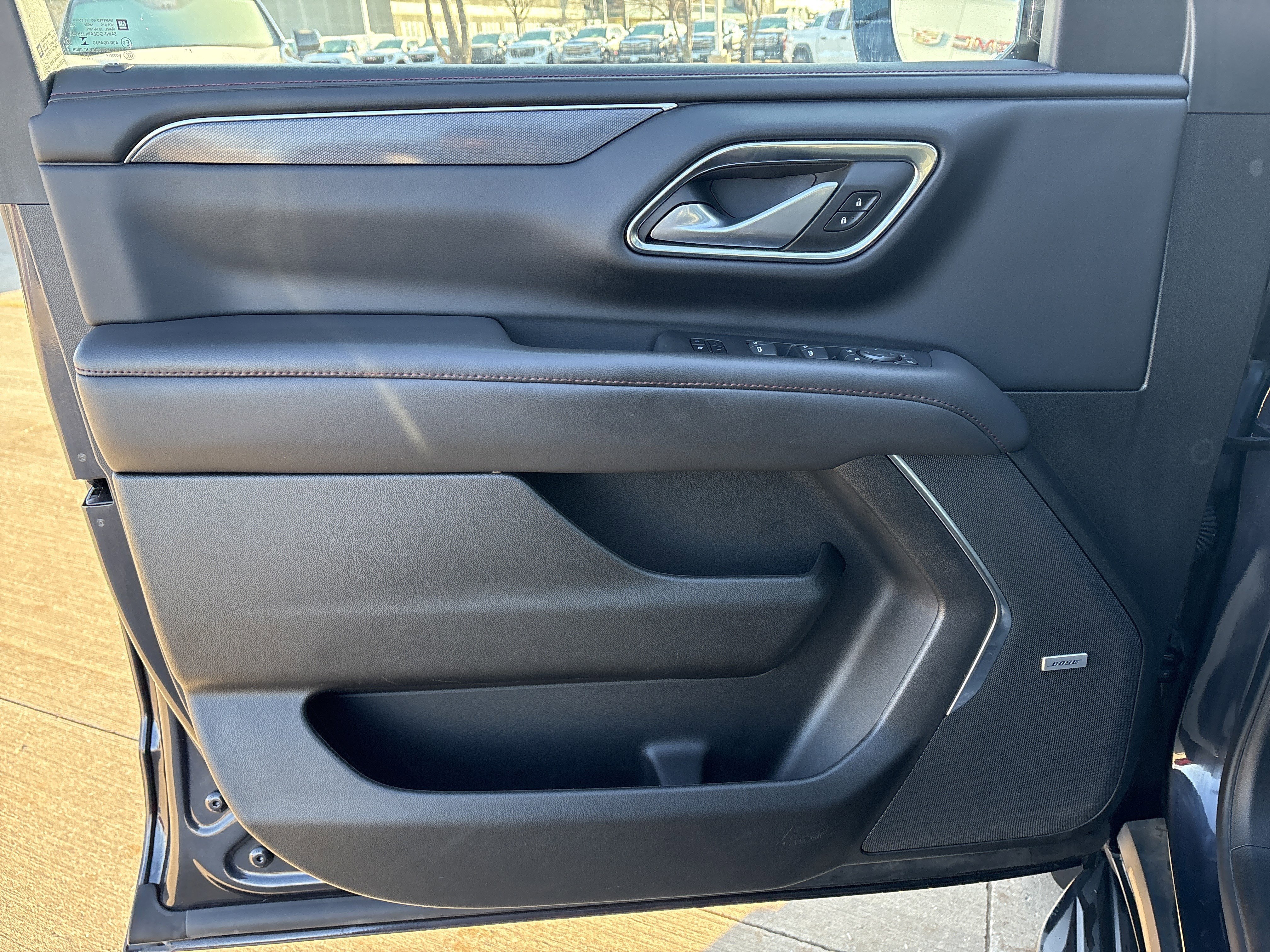 Used 2022 Chevrolet Suburban RST w/ Luxury Package image 9