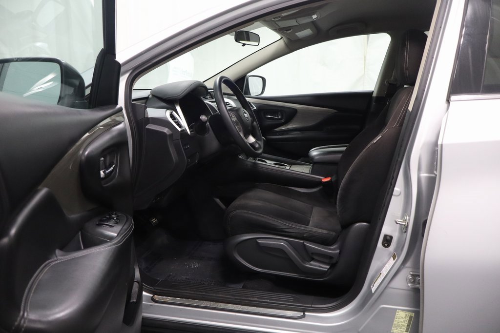 Used 2017 Nissan Murano S w/ Navigation Package image 11