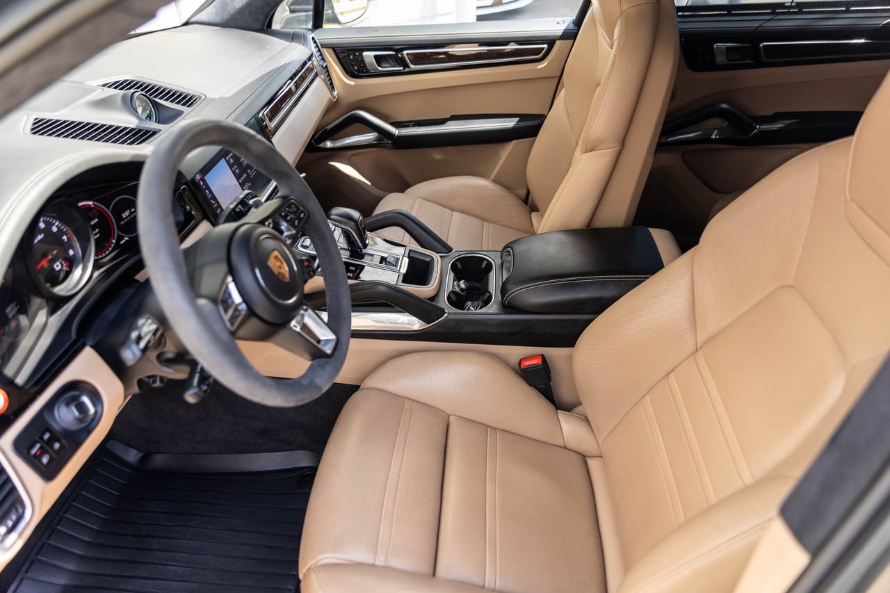 Used 2020 Porsche Cayenne Turbo AWD/4WD image 18