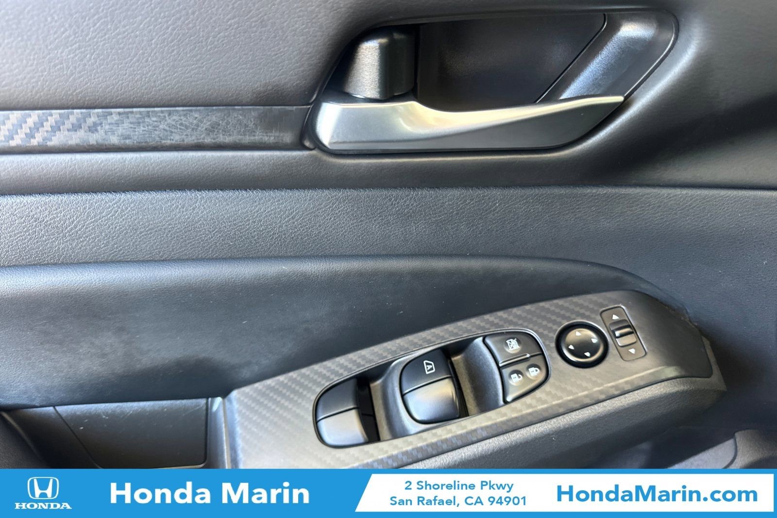 Used 2025 Nissan Altima 2.5 SV FWD image 13
