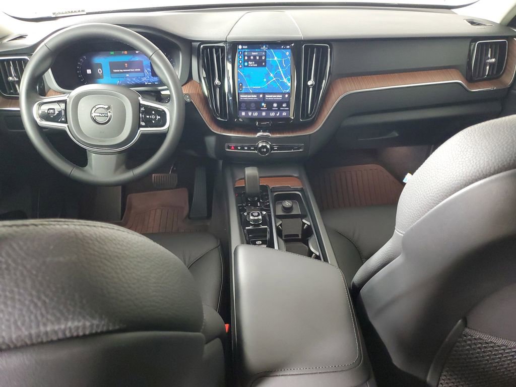 Used 2024 Volvo XC60 B5 Plus w/ Protection Package Premier AWD/4WD image 15