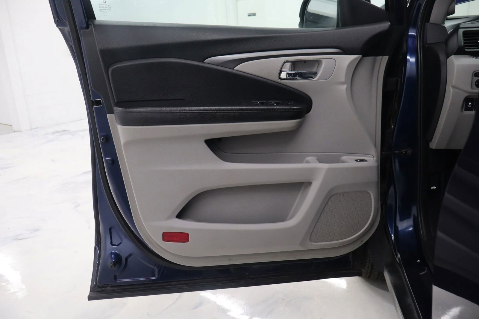 Used 2016 Honda Pilot EX-L image 11