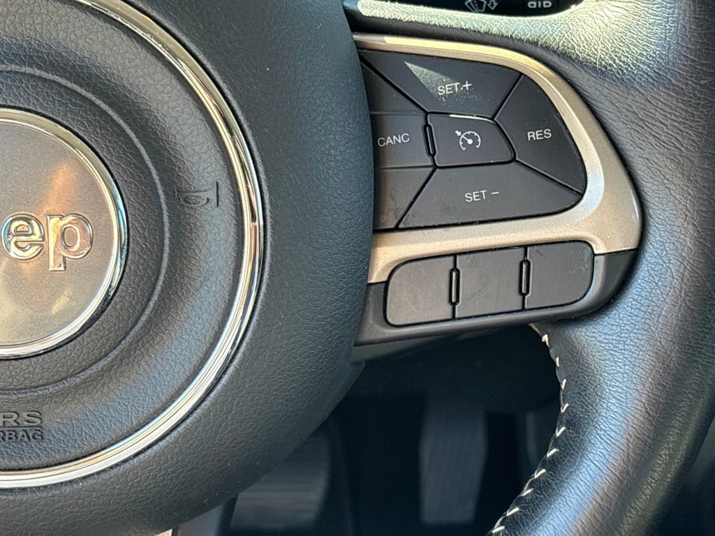 Used 2017 Jeep Renegade Limited image 20