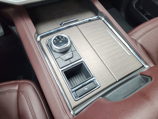 Used 2024 Ford Expedition Limited image 21
