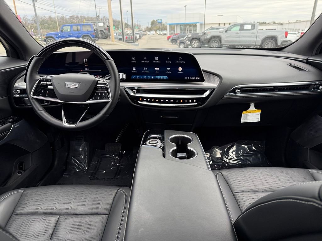 Used 2024 Cadillac Lyriq Luxury image 13