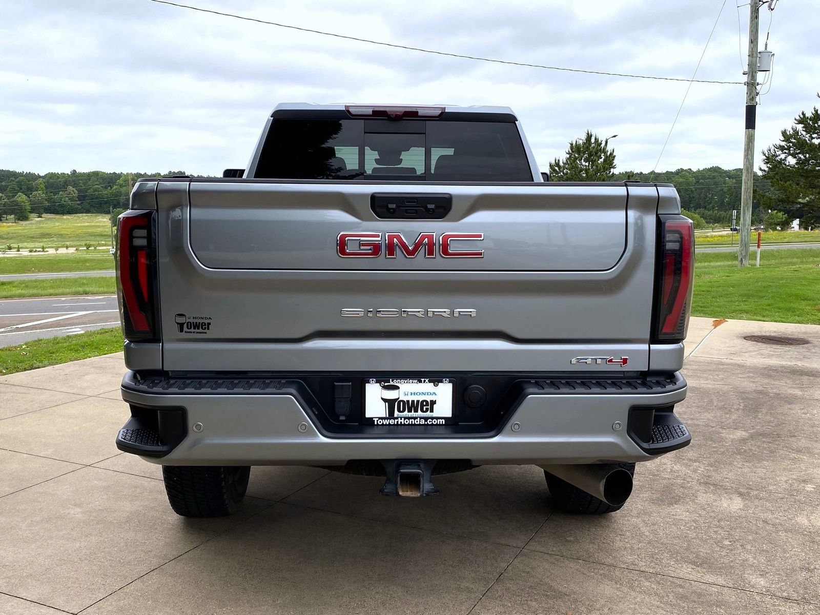 Used 2024 GMC Sierra 2500 AT4 w/ AT4 Premium Plus Package AWD/4WD image 5