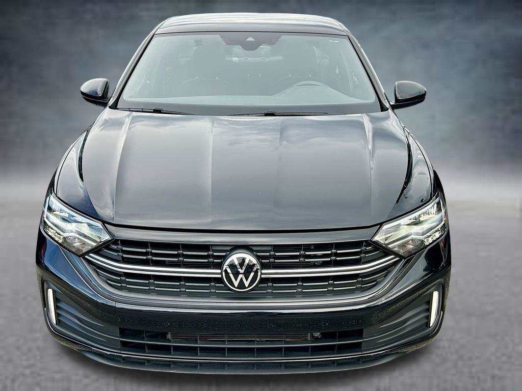 Used 2024 Volkswagen Jetta Sport FWD image 2
