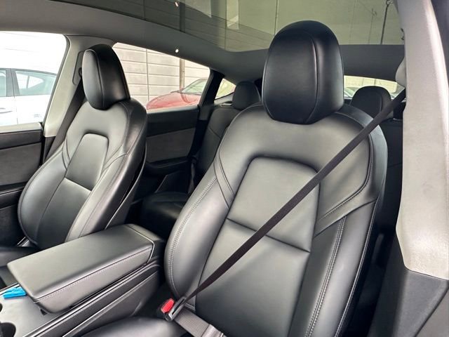 Used 2024 Tesla Model Y Performance image 9