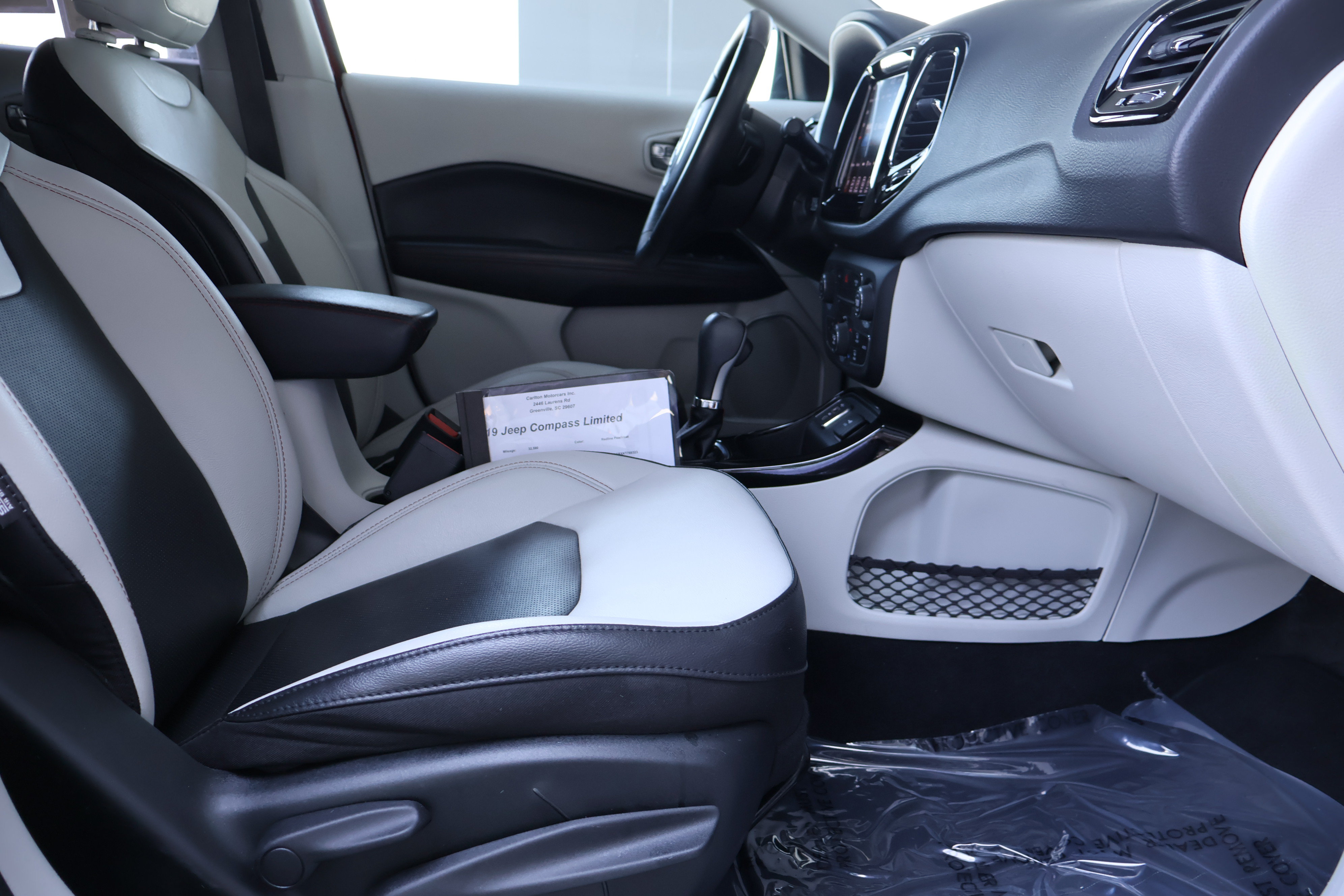Used 2019 Jeep Compass Limited FWD image 27