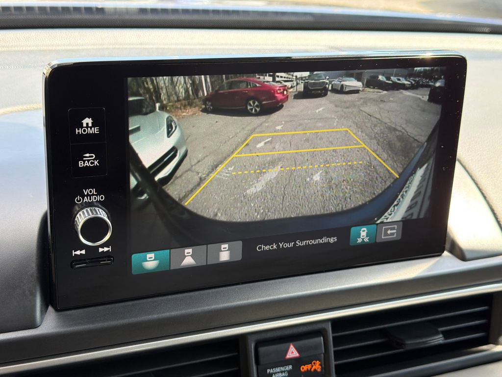 Certified 2025 Honda Pilot Touring image 29