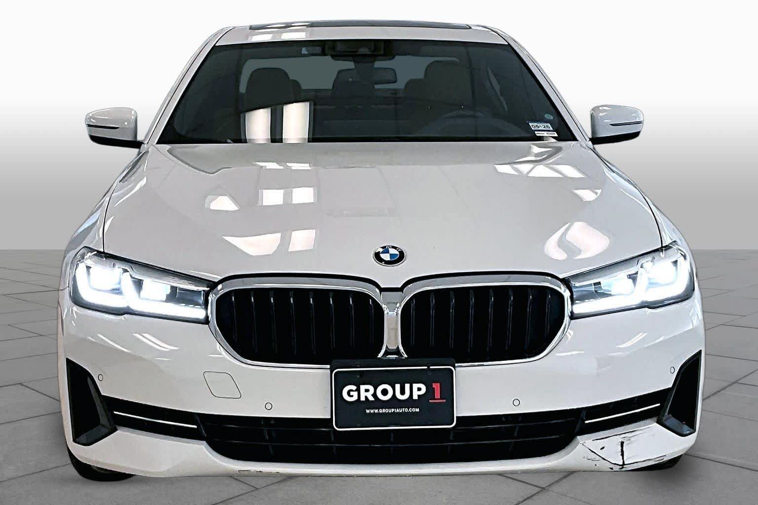 Used 2023 BMW 530i w/ Premium Package RWD image 3