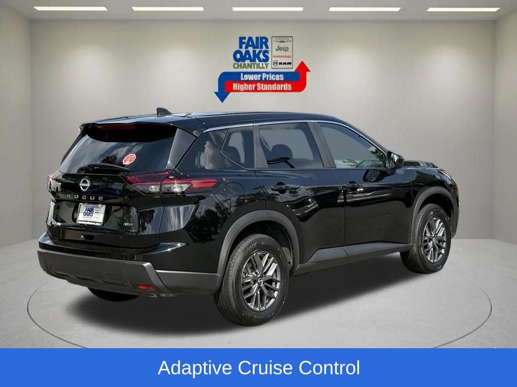 Used 2026 Nissan Rogue SV AWD/4WD image 7