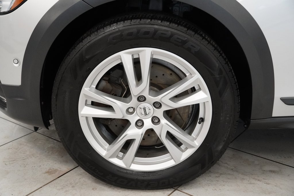 Used 2018 Volvo V90 T5 Cross Country w/ Convenience Package image 21