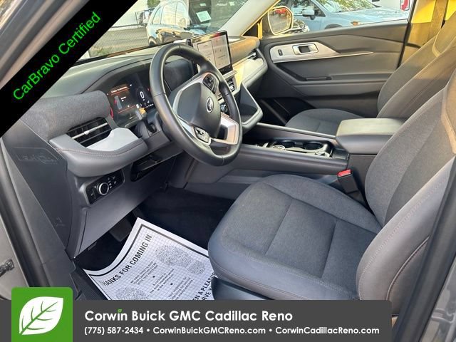 Used 2025 Ford Explorer Active AWD/4WD image 16