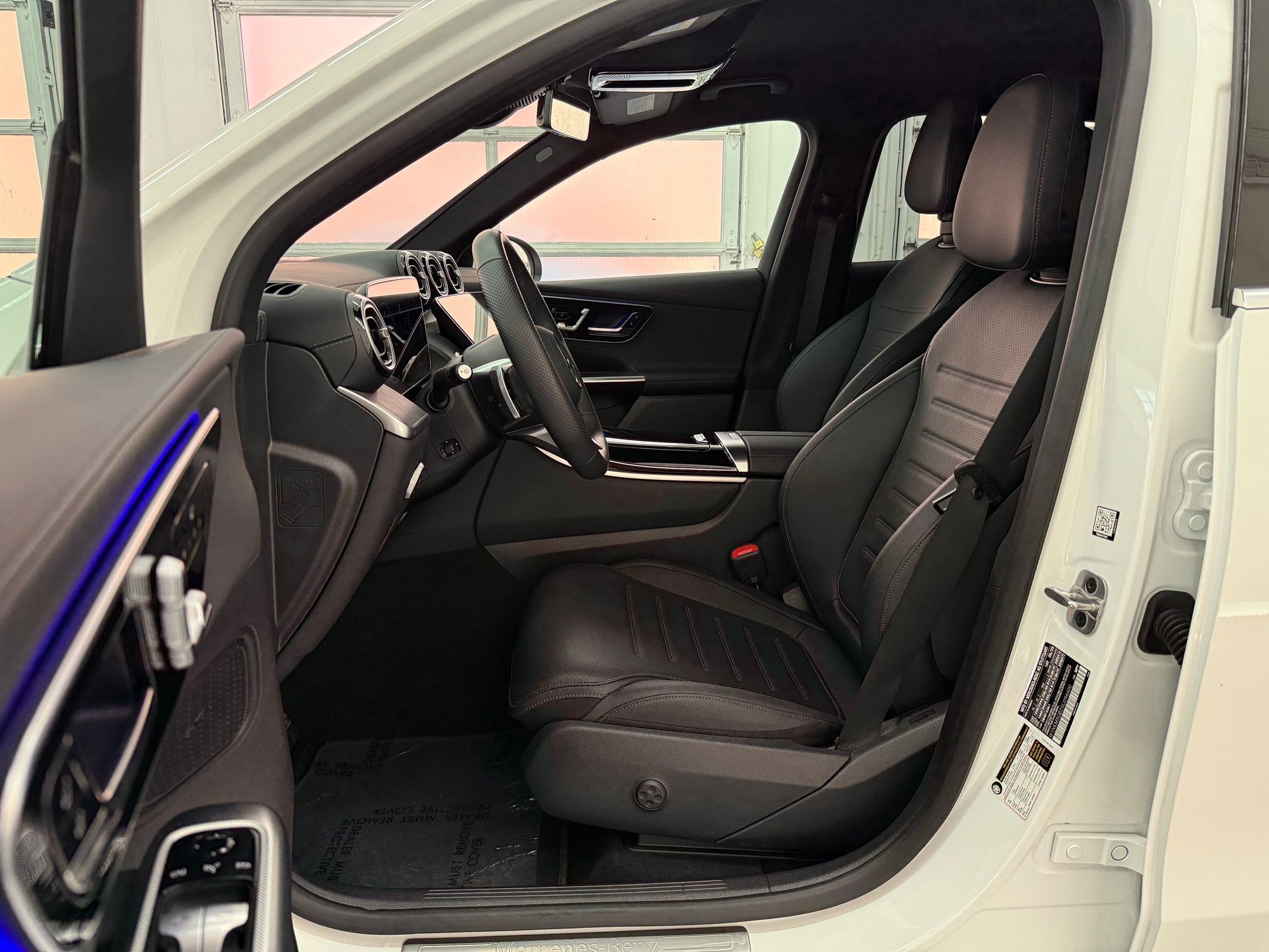 Certified 2025 Mercedes-Benz GLC 350e 4MATIC image 5