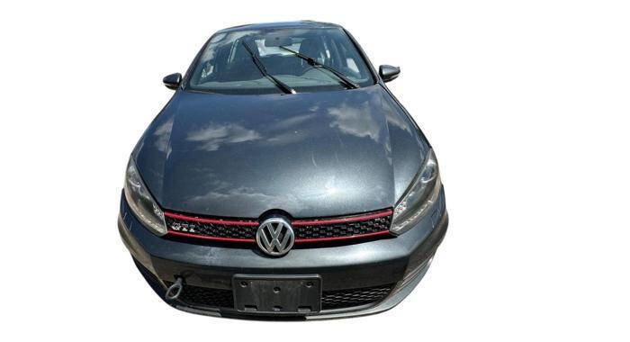 Used 2012 Volkswagen Golf 4-Door FWD image 9