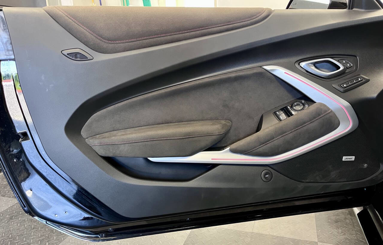 Used 2017 Chevrolet Camaro SS w/ LPO, Ground Effects Package image 16