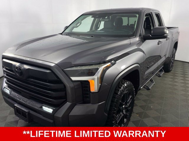 Used 2022 Toyota Tundra SR5 AWD/4WD image 3