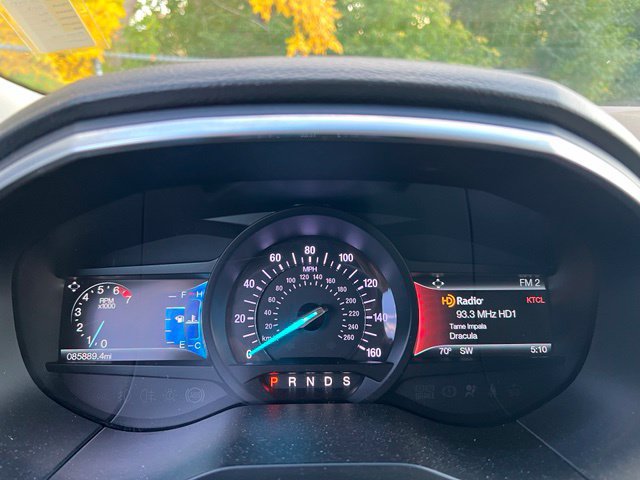 Used 2018 Ford Edge Titanium w/ Equipment Group 301A AWD/4WD image 16