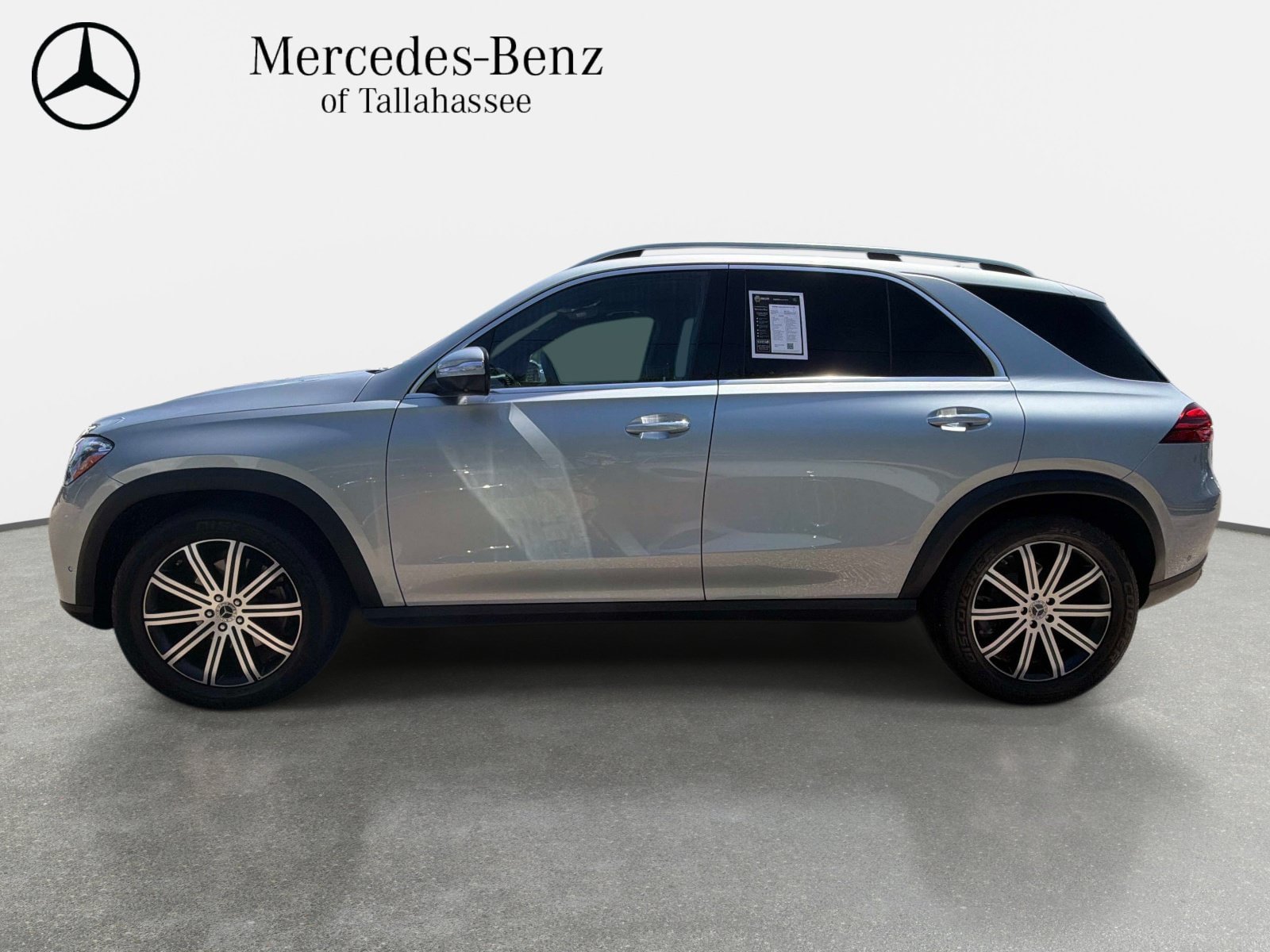 Certified 2025 Mercedes-Benz GLE 350 4MATIC w/ Winter Package image 8
