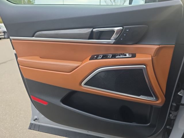 Used 2024 Kia Telluride AWD image 42