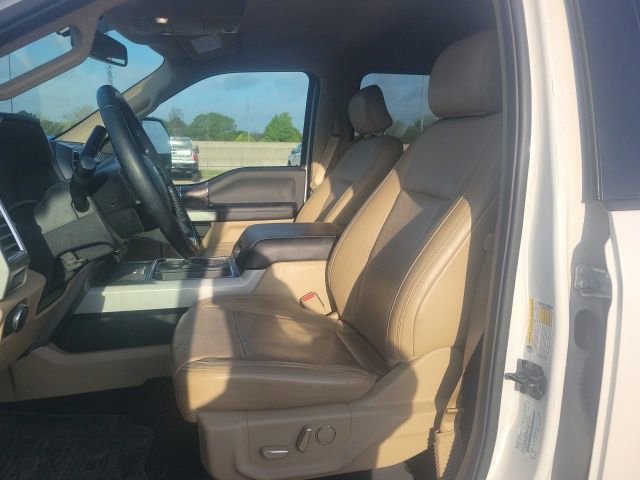 Used 2017 Ford F250 Lariat w/ Chrome Package image 21