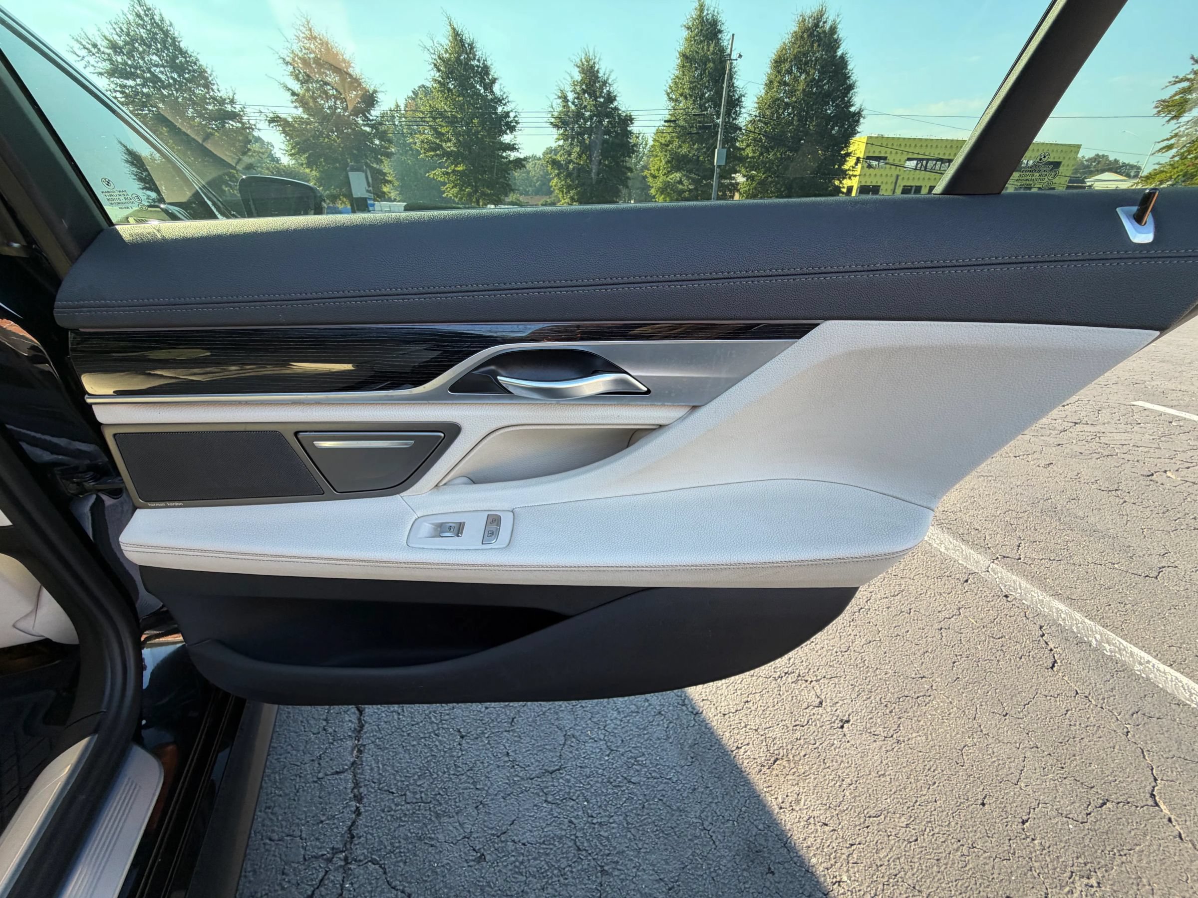 Used 2019 BMW 740i xDrive w/ M Sport Package AWD/4WD image 17
