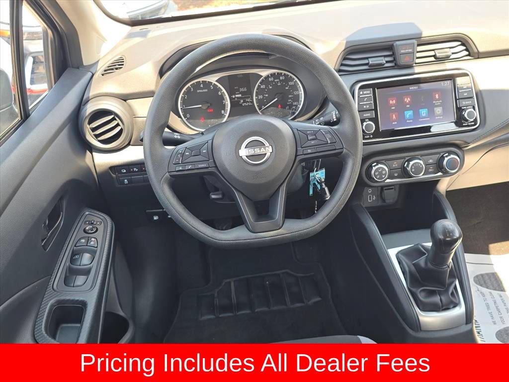 Used 2025 Nissan Versa S FWD image 11