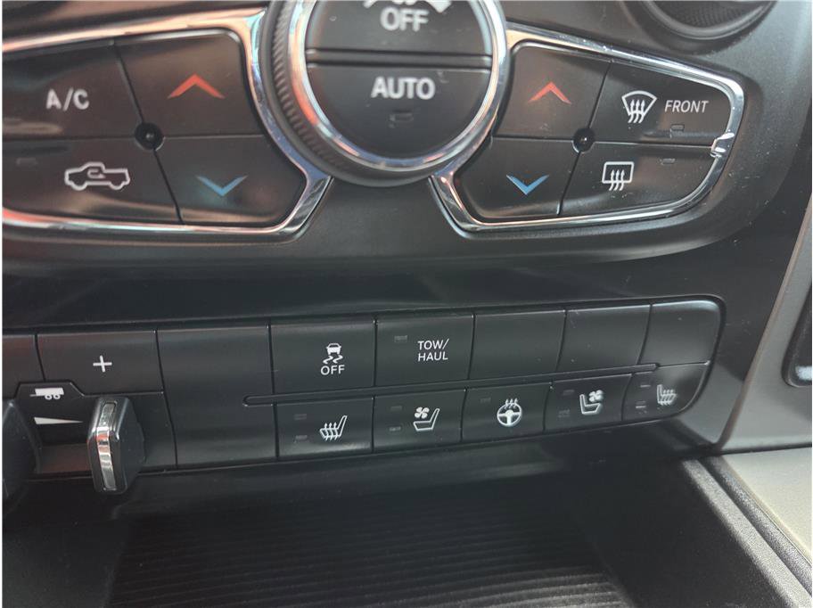 Used 2014 RAM 1500 Sport w/ Sport Premium Group image 19