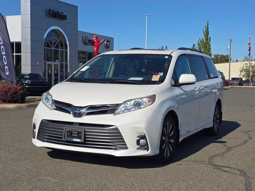 Used 2019 Toyota Sienna XLE w/ XLE Navigation Package