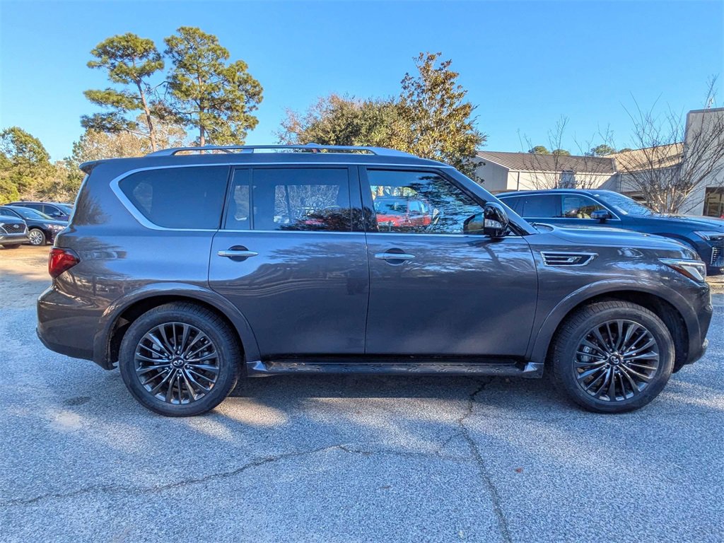 Used 2024 INFINITI QX80 Sensory image 3
